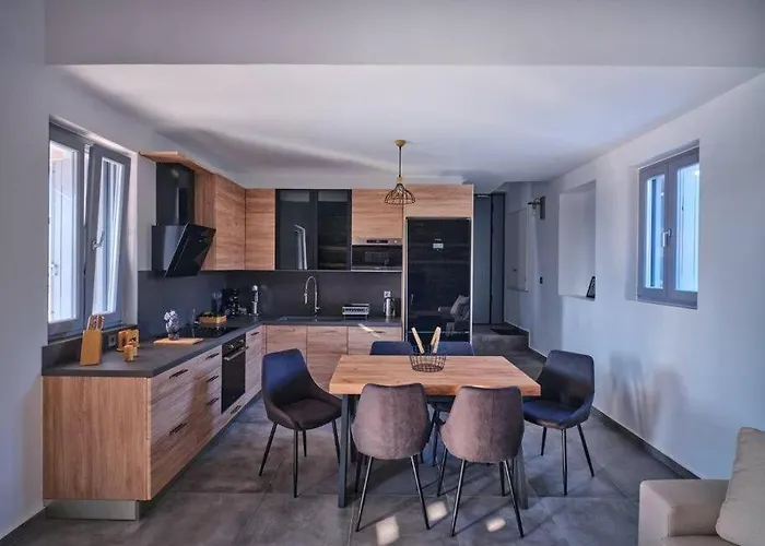 Olea Paros * Isterni (Paros)