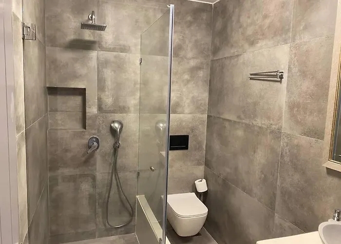 Olea Paros * Isterni (Paros)